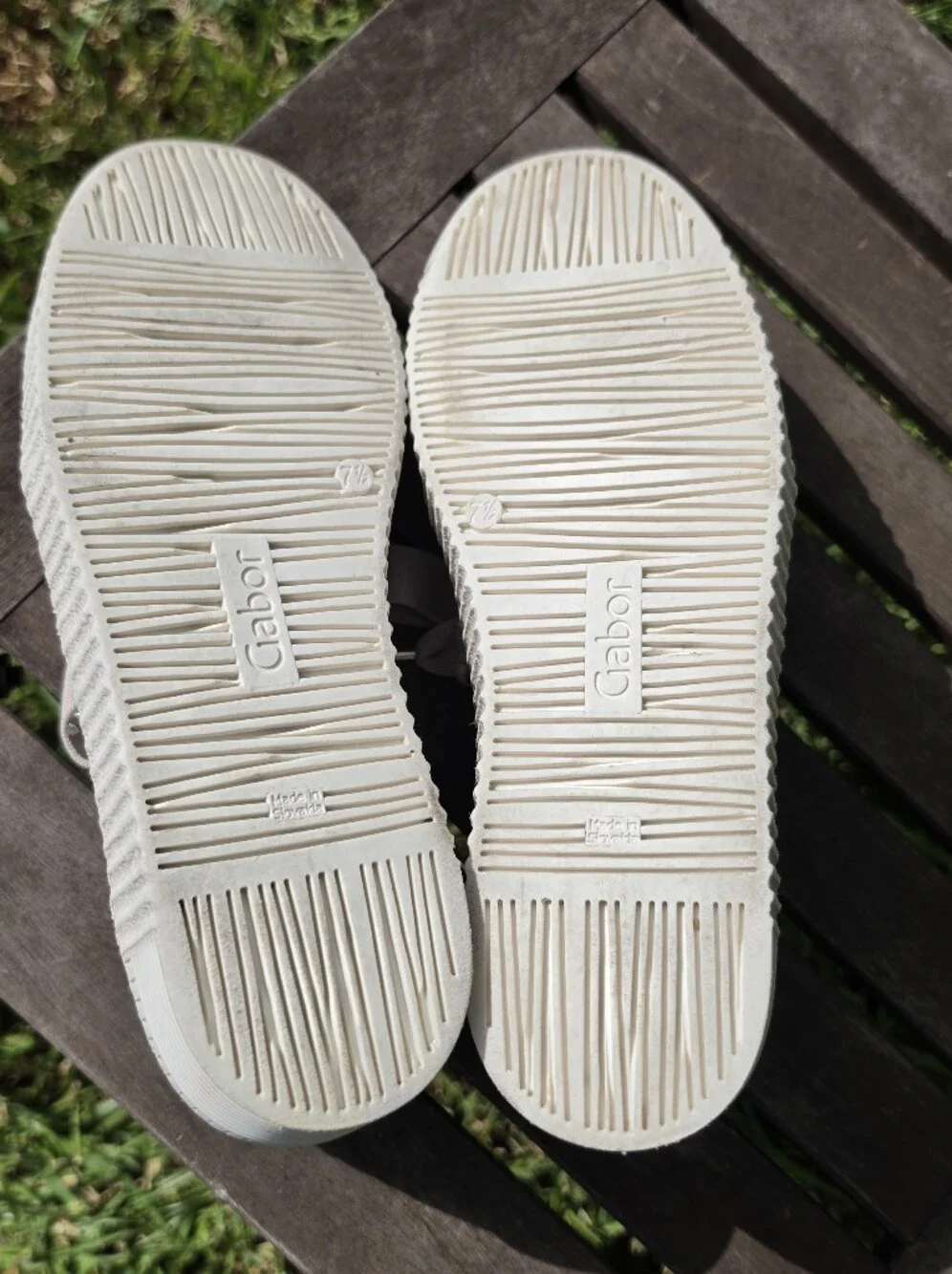 Gabor Bow Slip On Sneakers 7.5 Champagne